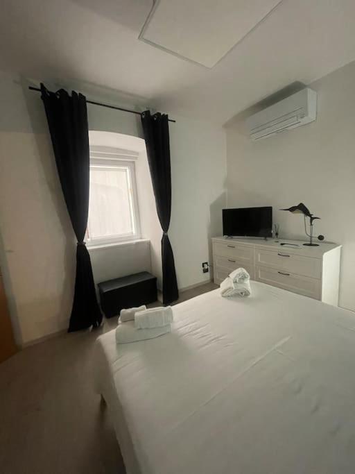 Casa Vacanze Viale Miramare 31- Delizioso Mini Loft Industrial Trieste Esterno foto